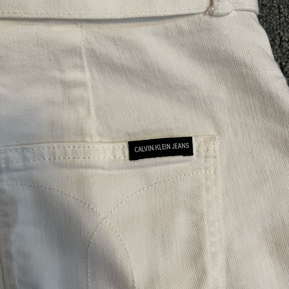 Calvin Klein white paper bag Jean shorts, size 28 - Picture 4 of 7